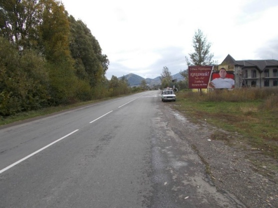 Фото рекламної площини за адресою В'їзд в с.Велятино зі сторони м. Хуст