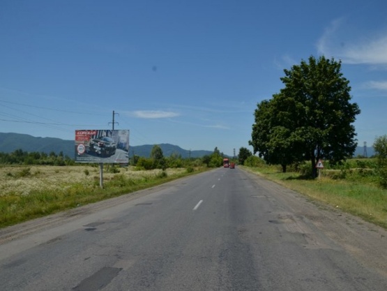 Фото рекламної площини за адресою с.Сокирниця, в сторону м.Хуст, трасса Мукачево-Рогатин