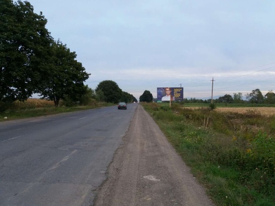 Фото рекламної площини за адресою с.Сокирниця, в сторону м.Тячів, трасса Рогатин-Мукачево в сторону Тячева