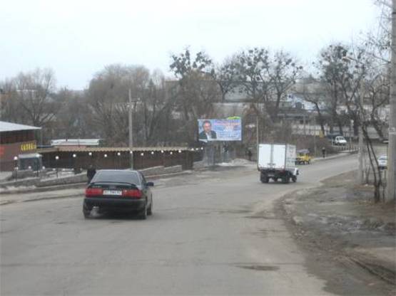 Фото рекламной плоскости по адресу Вул. Рибна біля кафе "Камелот" (4-й мікрорайон)