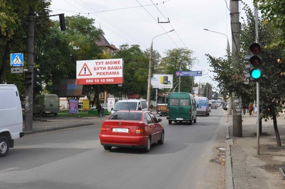 Фото рекламной плоскости по адресу вул.  Головна 198( р-н  Т.Ц. Депот,  Єврошоп)