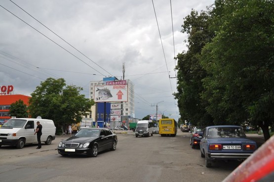 Фото рекламної площини за адресою вул.Руська 250   ( р-н. Гравітон)  Т.Ц. Екватор