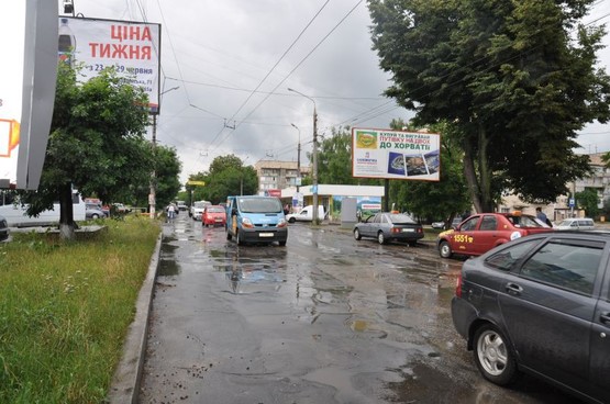 Фото рекламной плоскости по адресу вул.Руська 267   (р-н. Гравітон)  Т.Ц. Екватор