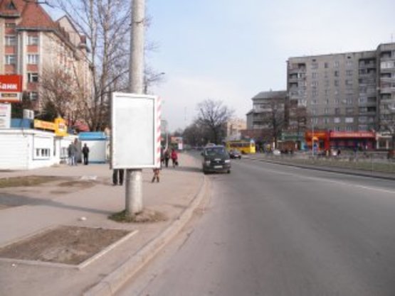 Фото рекламной плоскости по адресу вул. Коновальця (дитяча лікарня) №2 ст Б