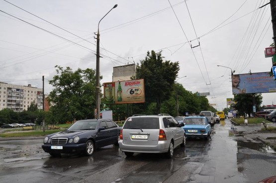 Фото рекламной плоскости по адресу вул.Руська 267  ( р-н. Гравітон) Т.Ц. Екватор