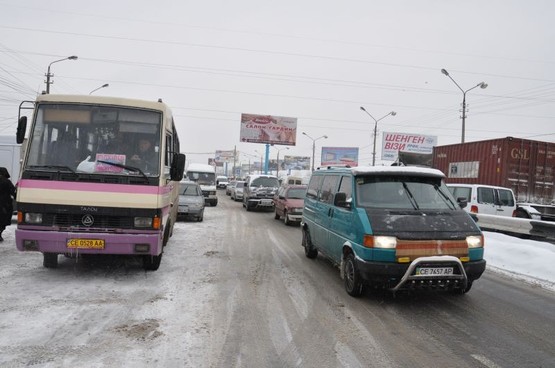Фото рекламной плоскости по адресу вул. Калинівський ринок (розділова смуга)