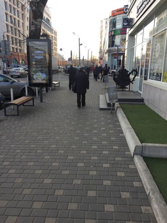 Фото рекламної площини за адресою ул.Пантелеймоновская,110