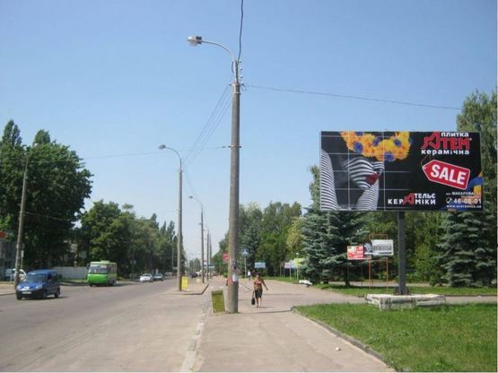 Фото рекламной плоскости по адресу м. Рівне вул. Курчатова 3, неподалік автозаправки “Авіос”, в’їзд на стадіон “Мототрек”