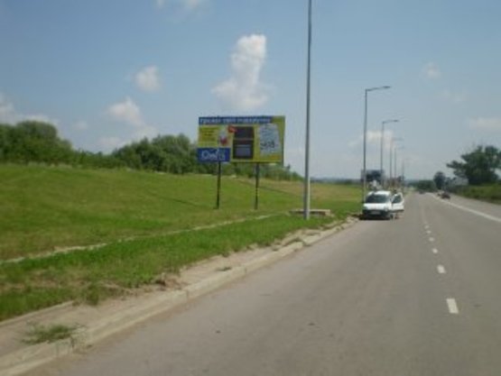 Фото рекламной плоскости по адресу Надрічна, 4а (автосалони)