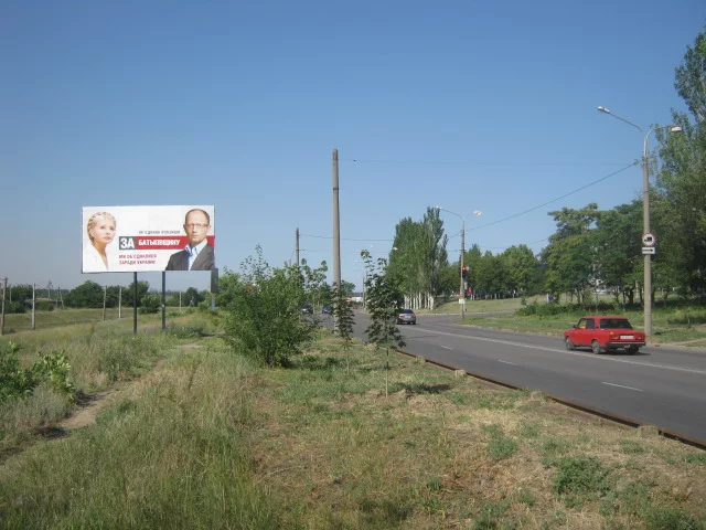 Фото рекламной плоскости по адресу 043_Запорожье_Заднепровская / Запорожского казачества (слева)