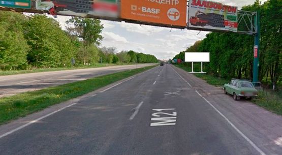 Фото рекламной плоскости по адресу Київська траса, в'їзд у місто, арка