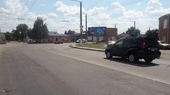 Фото рекламной плоскости по адресу Полтавская/пер.Объездной .