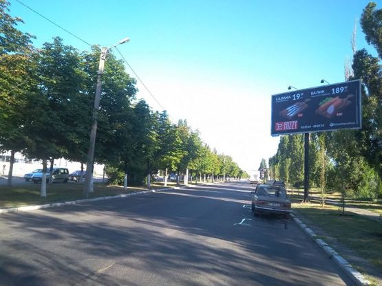 Фото рекламної площини за адресою ул. Киевская, 87 ( район торгового центра «Новая линия»)