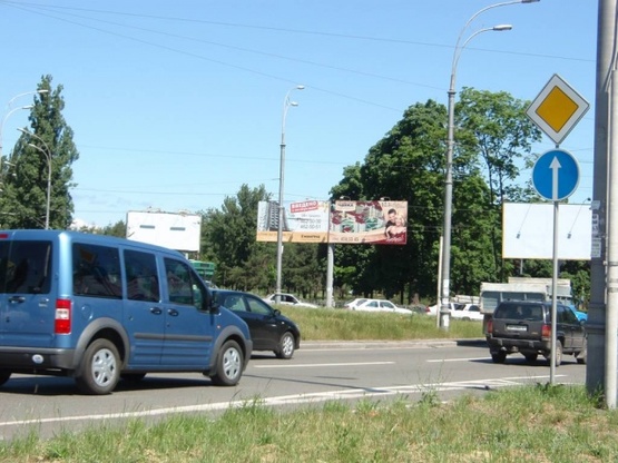 Фото рекламної площини за адресою Броварской проспект / Освободителей