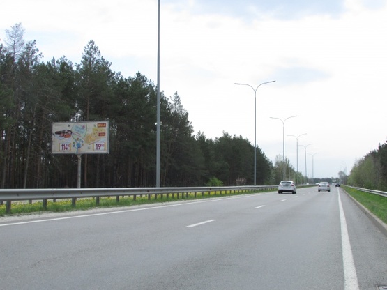 Фото рекламной плоскости по адресу Богатирська, за 400 метрів руху до вул.Дніпроводська в напрямку Киева, ліворуч