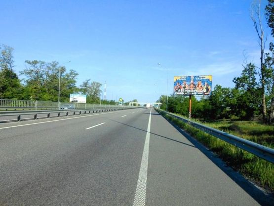 Фото рекламной плоскости по адресу Харківська траса, с. Іванків, км 44+500 ліво