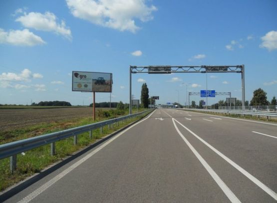 Фото рекламной плоскости по адресу Харьковская трасса, км 103+500 право,  г.Яготин