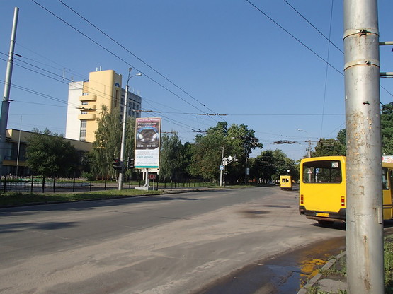 Фото рекламной плоскости по адресу ул. Шевченко, 95 (Технологический университет)