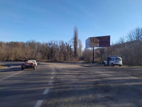 Фото рекламної площини за адресою вул. Вишневецьких, 24 (виїзд з міста на трасу Київ-Харьків)