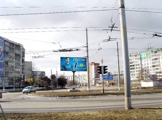 Фото рекламної площини за адресою пр-т Лушпы (разделитель) в центр