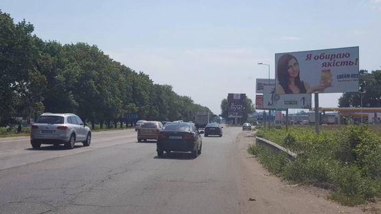 Фото рекламной плоскости по адресу Большая окружная,100 м.до Сельхоз рынка,300 м.доТЦ Аракс,