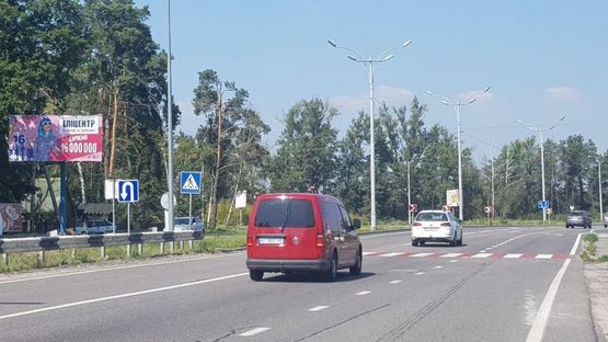 Фото рекламної площини за адресою Вышгород,напротив АЗС ВОГ,выезд с Богатырской за 170 м. до Р-02 (Б)