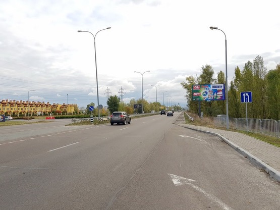Фото рекламної площини за адресою ул. Богатырская (в сторону Киева)