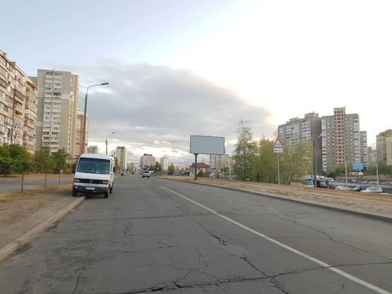 Фото рекламной плоскости по адресу ул. Оноре де Бальзака, 84 (в сторону ул. М. Цветаевой)