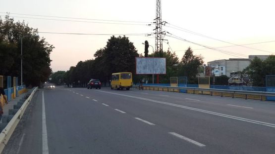 Фото рекламной плоскости по адресу Левандівська вул.