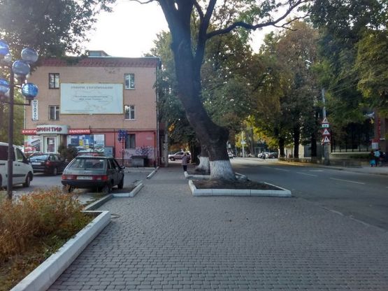 Фото рекламної площини за адресою Героїв Майдану, 28 (верхний)