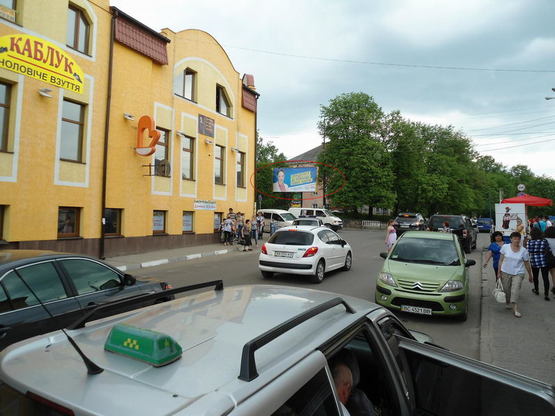 Фото рекламной плоскости по адресу Пилипа Орлика (ринок)