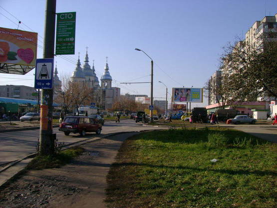 Фото рекламной плоскости по адресу вул.Широка (торговий центр, за рухом)
