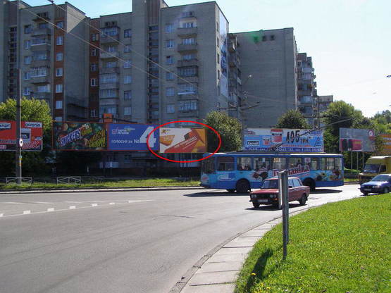 Фото рекламной плоскости по адресу Кульпарківська - В.Великого -  (біля кільця)