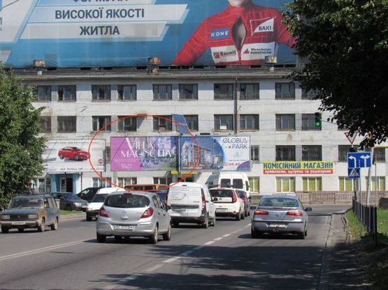 Фото рекламной плоскости по адресу Стрийська (завод ЛАЗ)