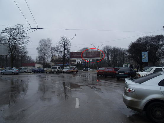 Фото рекламной плоскости по адресу вул Любінська (Аеропорт) ліворуч від гол. входу правий