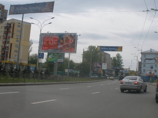 Фото рекламной плоскости по адресу Валерия Лобановского (Краснозвездный) проспект, выезд с Московской площади