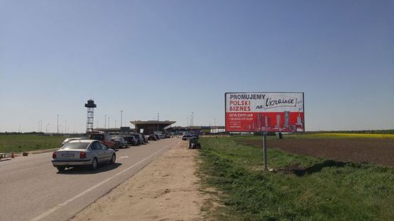 Фото рекламної площини за адресою Угринів к2, кордон (праворуч)  виїзд з країни