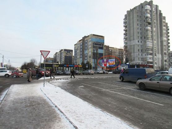 Фото рекламной плоскости по адресу Червоної Калини ( ТЦ Шувар)
