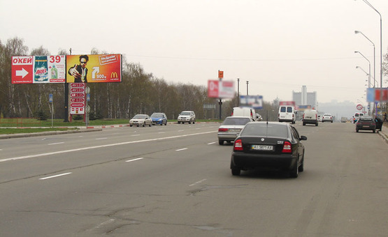 Фото рекламной плоскости по адресу Броварской пр-т/Дарница (В)-правый