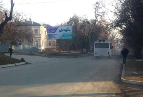 Фото рекламної площини за адресою м. Умань, вул. Садова, 32 (новий корпус УДПУ),