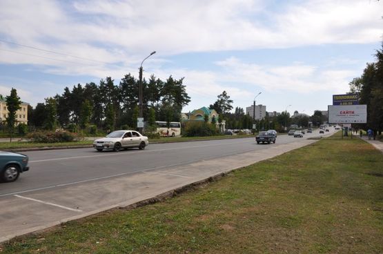 Фото рекламной плоскости по адресу вул.Київська, 25м, навпроти готеля Софіївский, кінець парковки, сторона А