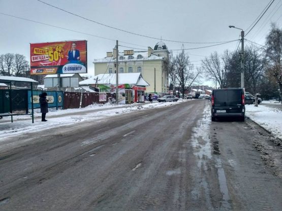 Фото рекламной плоскости по адресу вул. Шевченка, 37, навпроти міської поліклініки сторона А