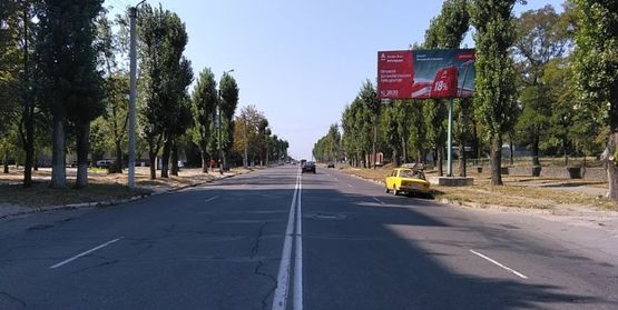 Фото рекламної площини за адресою ул. В.Пугачева (Московская), район дома №41 (Киевский рынок), направление - парк Мира