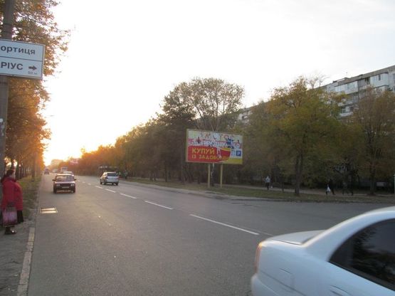 Фото рекламной плоскости по адресу Чаривная-Бочарова