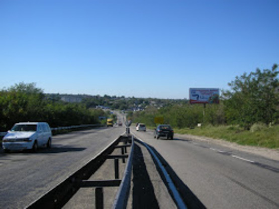 Фото рекламної площини за адресою Симферопольская тр - ГАИ 500 м