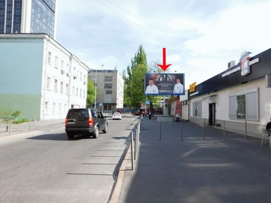 Фото рекламной плоскости по адресу Боженко ул. 86, 80м до пересечения с ул.П.Любченко, из центра