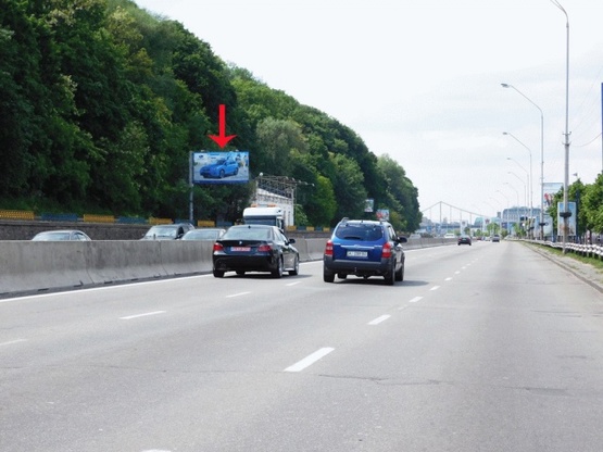 Фото рекламной плоскости по адресу Набережное шоссе, возле дома №14