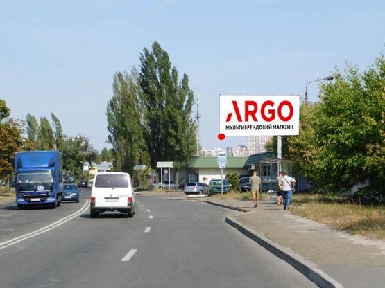 Фото рекламної площини за адресою Березняковская ул. 15