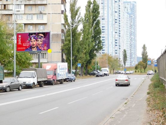 Фото рекламной плоскости по адресу Березняковская ул. 6