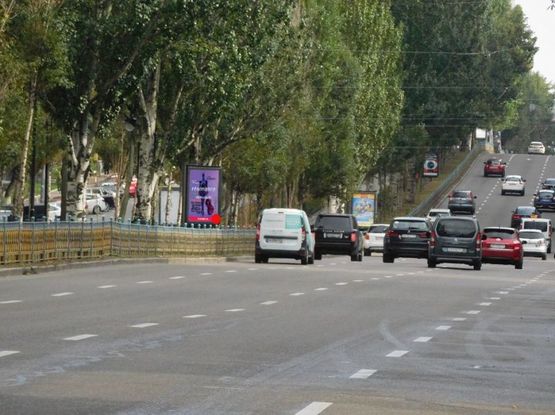 Фото рекламной плоскости по адресу Леси Украинки бул. 20, бульварная часть